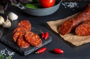 Kiełbasa węgierska pikantna 200g - Parasztkolbasz csipos