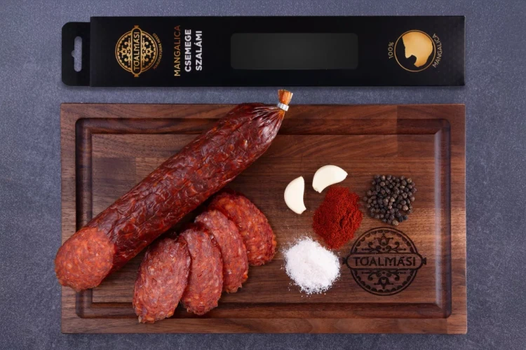 toalmasi-csemege-mangalica-szalami.webp