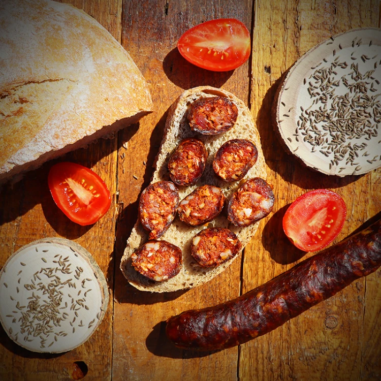 komenyes-mangalica-kolbasz-2 (1).png