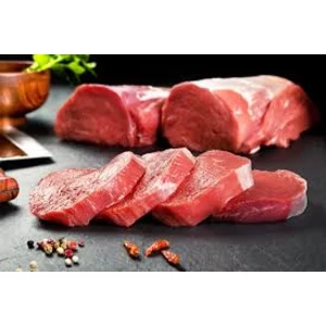 Szurkemarha friss feherpecsenye - surowa zrazowa dolna z szarego bydła 1kg 