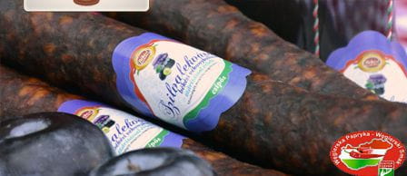 pikantna-wegierska-kielbasa-ze-sliwka---szilvalekvaros-Bekes.jpg
