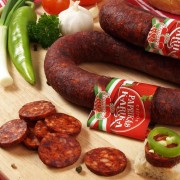 Paprikas-karika-węgierska-kiełbasa-pikantna-wiejska-podkowa