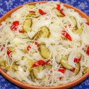 Węgierska sałatka łagodna