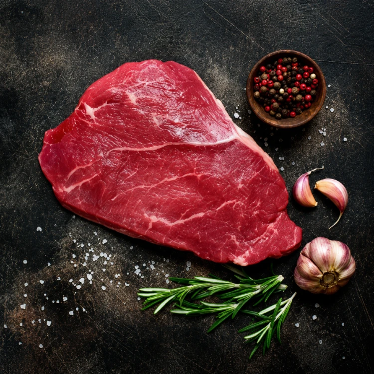 Węgierska surowa łopatka z szarego bydła Szürkemarha 1kg