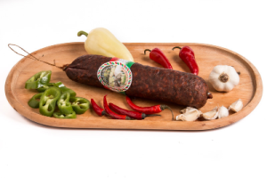  Wędzone salami z szarego bydła 600g - Füstölt szürkemarha paprikás vastag kolbász 
