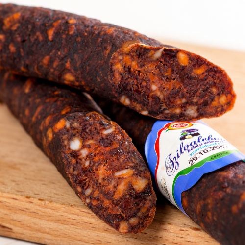 Węgierska domowa pikantna kiełbasa ze śliwką Szilvalekváros házikolbász 450 g