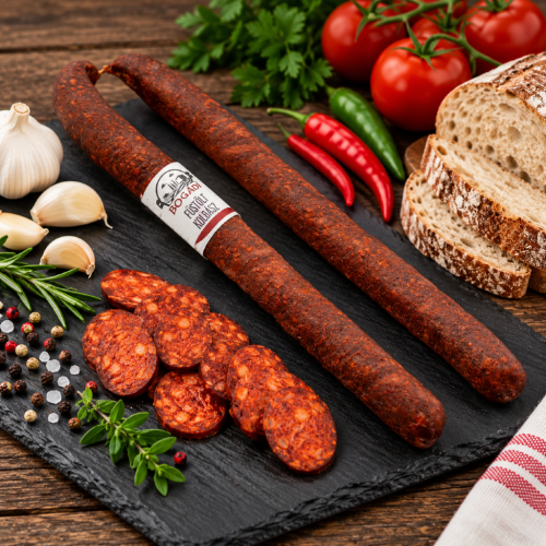 Wędzona węgierska kiełbasa umiarkowanie pikantna Füstölt kolbász enyhén csípős 350 g