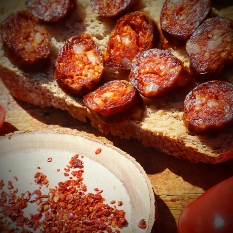 wegierska kiełbasa z mangalicy z dodatkiem ostrego chili