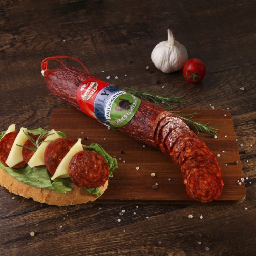 Węgierska gruba kiełbasa z indyka łagodna Temesvári Pulyka vastagkolbász 500g